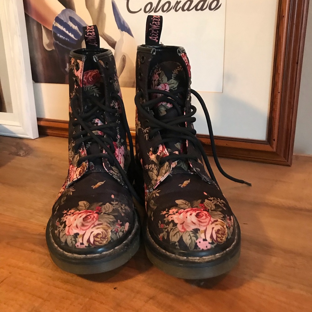 Floral doc martens